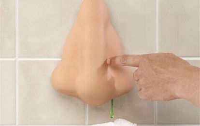 Un dispensador de jabón con forma de nariz / ALIEXPRESS