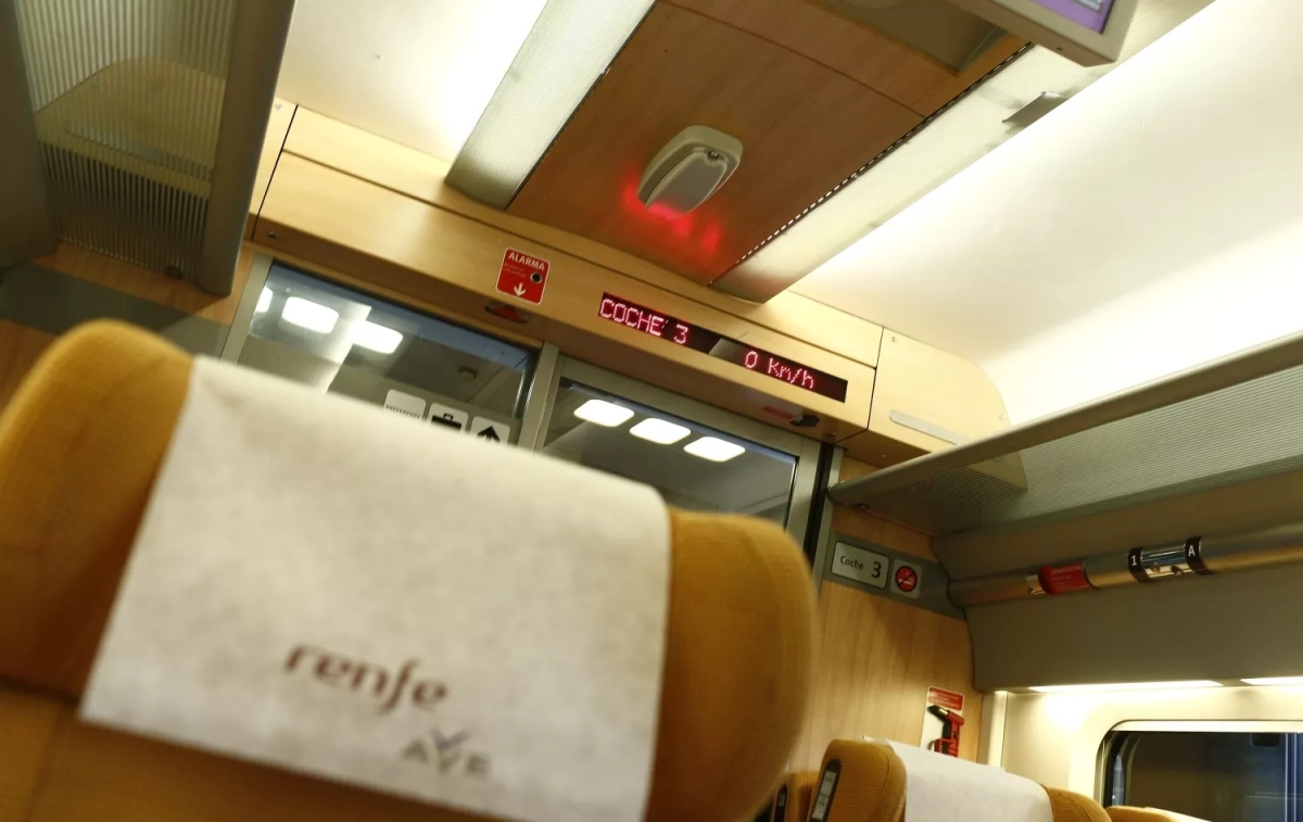 El interior de un tren de Renfe donde un viajero estuvo 10 horas a la deriva / EP