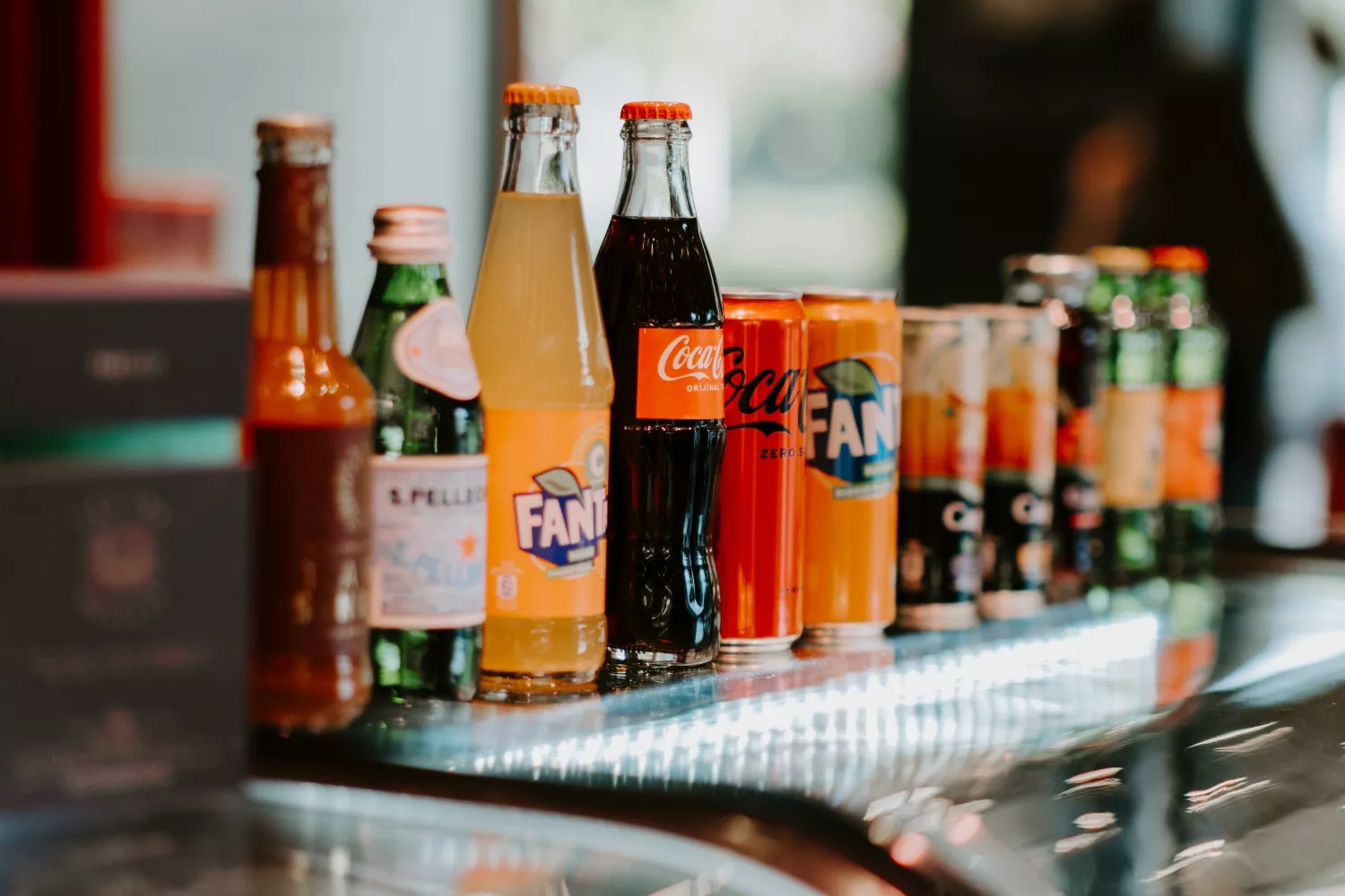 Bebidas ácidas como Fanta o Coca-Cola / PEXELS