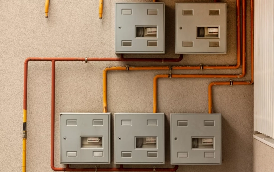 Contadores y tuberías de una vivienda / FREEPIK Contadores y tuberías de una vivienda / FREEPIK