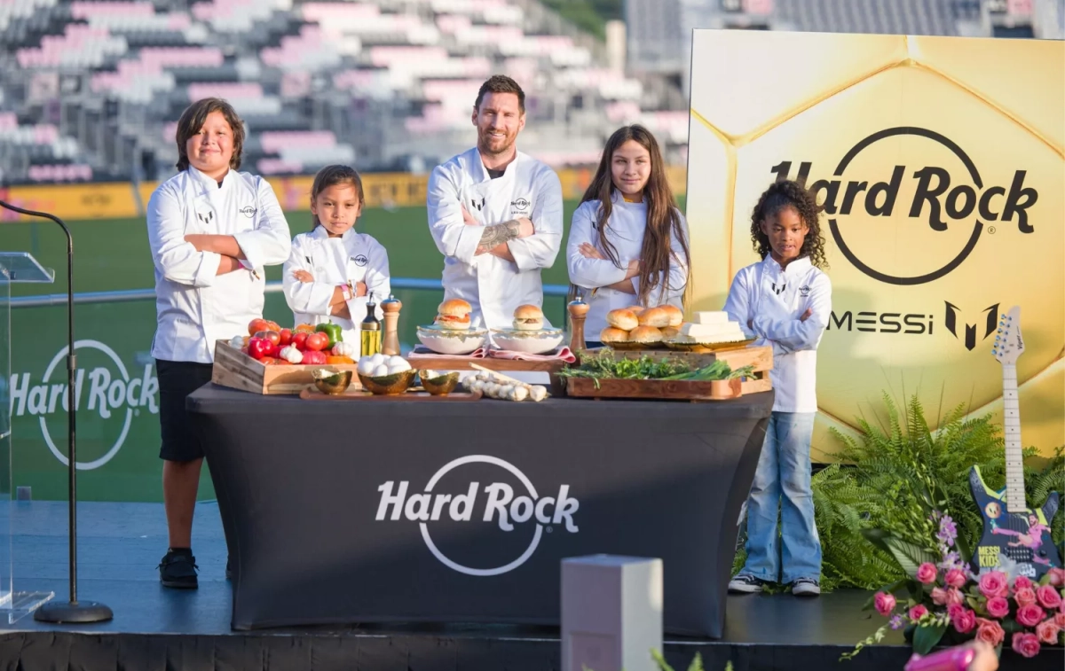 Messi presenta su menú infantil de Hard Rok Café / HARD ROCK CAFÉ