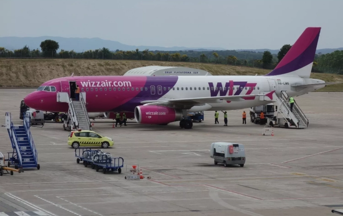 Un avión de Wizz Air / EP - MINISTERIO DE FOMENTO