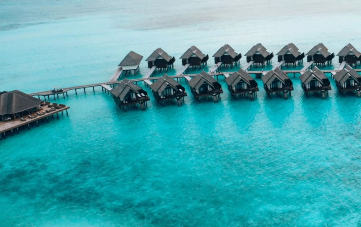 Maldivas es uno de los destinos más demandados por los novios para sus viajes de luna de miel / HONIMUNN