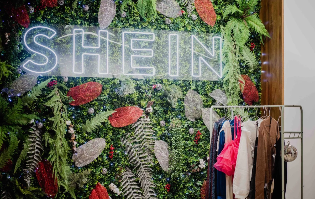 Una 'pop-up' de Shein, la popular tienda donde los ciberdelincuentes cometen estafas / SHEIN Una 'pop-up' de Shein, la popular tienda donde los ciberdelincuentes cometen estafas / SHEIN