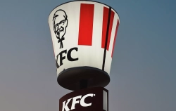 KFC cobra un complemento obligatorio de tres euros en Just Eat: "No hay opción de rechazarlo"