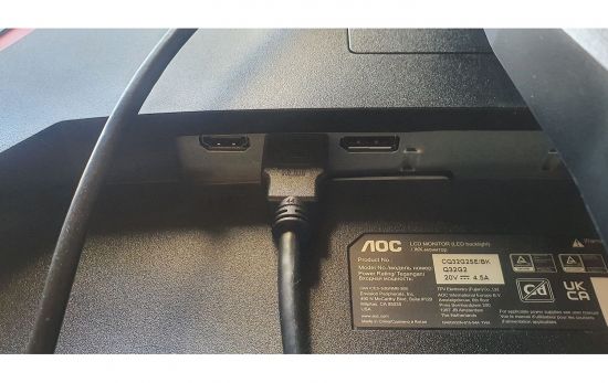 Detalle de los puertos HDMI y DisplayPort del monitor CQ32G2SE/BK / CG Detalle de los puertos HDMI y DisplayPort del monitor CQ32G2SE/BK / CG