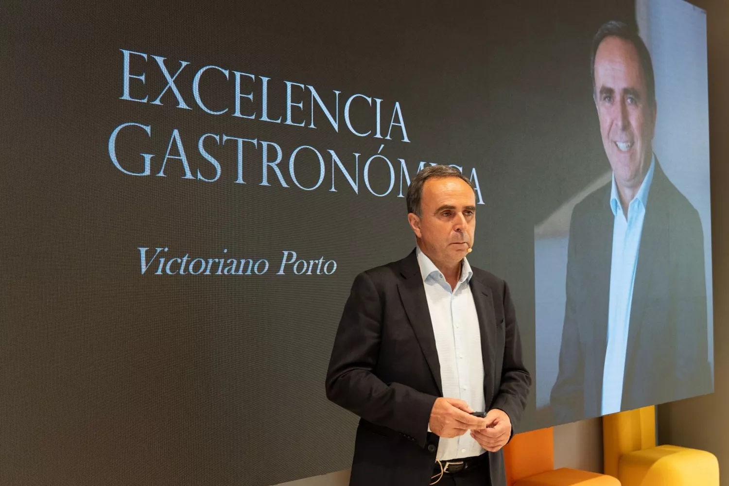 Victoriano Porto, inspector de la Guía Michelin durante 35 años, imparte una conferencia / ELITE EXCELLENCE