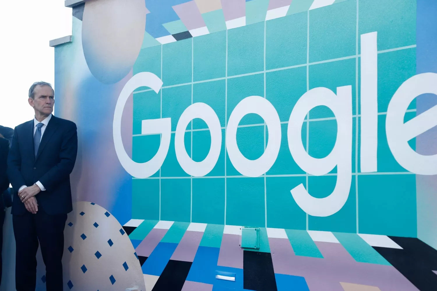 El presidente de Asuntos Globales de Google, Kent Walker interviene durante el acto de inauguración