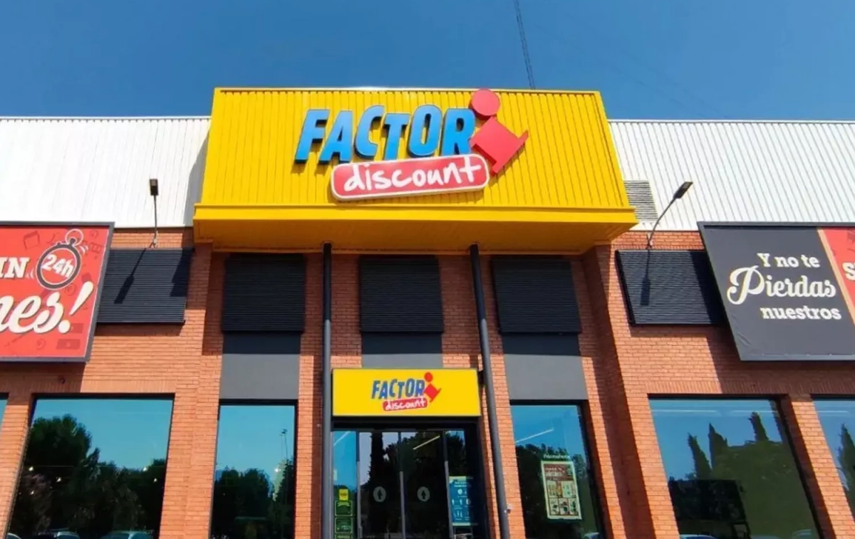 Un establecimiento Factori Discount de Lidl / LIDL Un establecimiento Factori Discount de Lidl / LIDL
