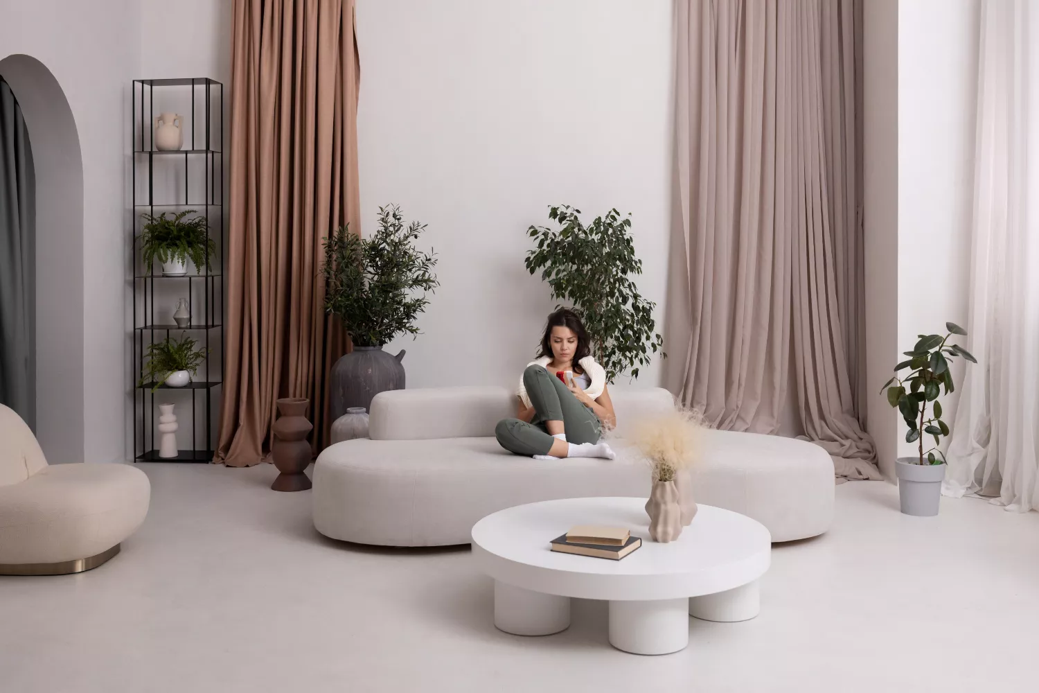 Un salón con pared radiante / FREEPIK Un salón con pared radiante / FREEPIK