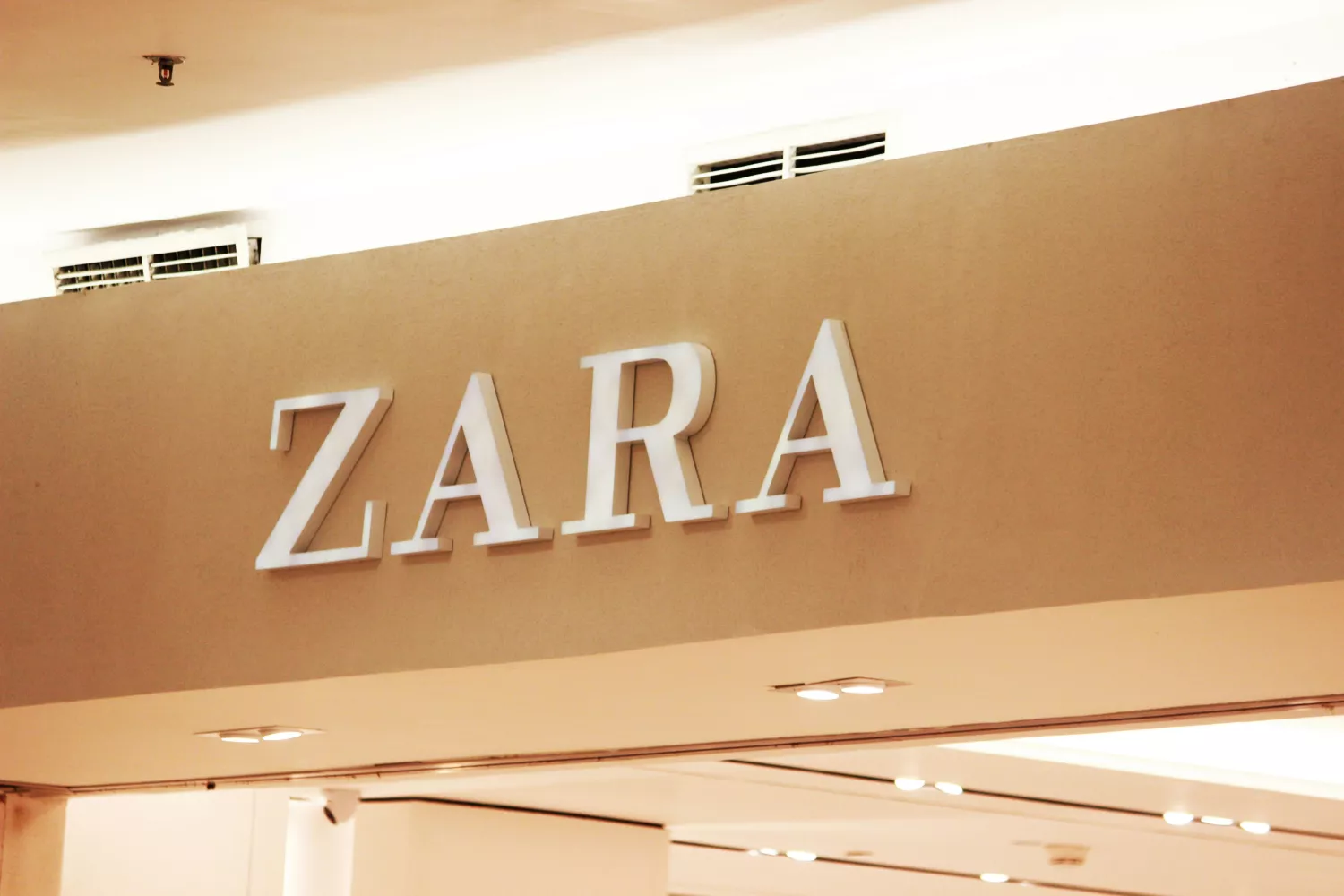 Una tienda Zara / UNSPLASH