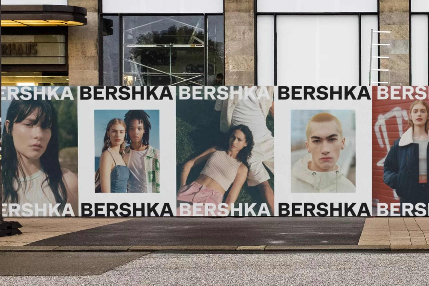 Carteles de Bershka / BERSHKA