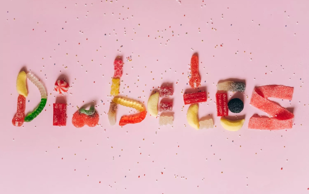 Diabetes escrito con golosinas / PEXELS