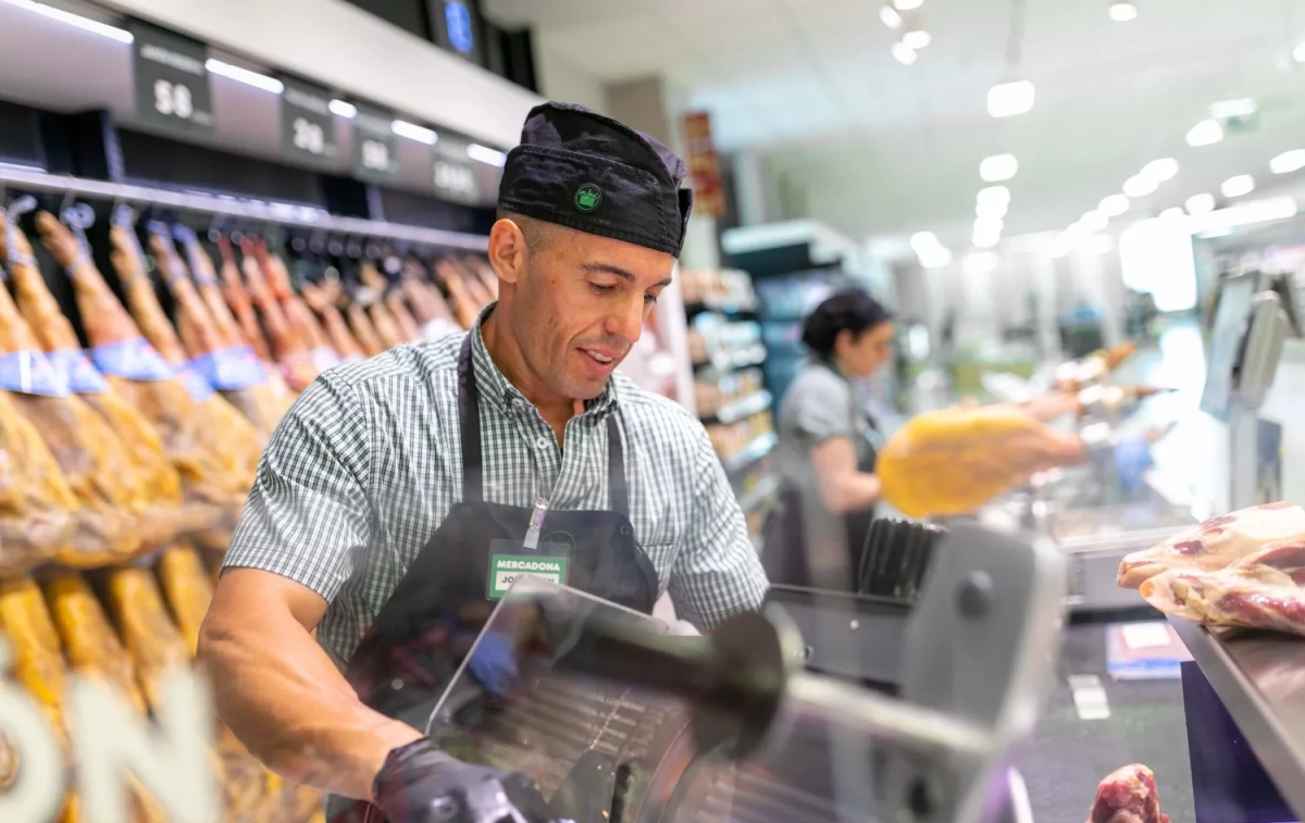 Un trabajador de Mercadona / EP