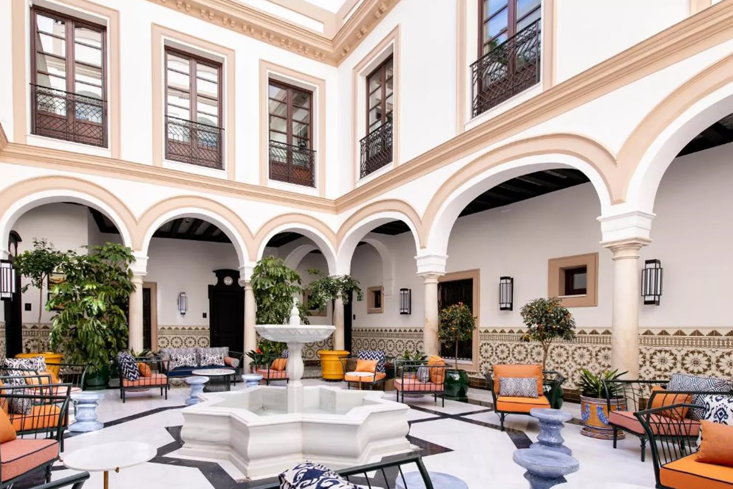 El patio del hotel Casa Palacio Don Ramón, ganador del premio al mejor hotel boutique de Europa / BOOKING El patio del hotel Casa Palacio Don Ramón, ganador del premio al mejor hotel boutique de Europa / BOOKING