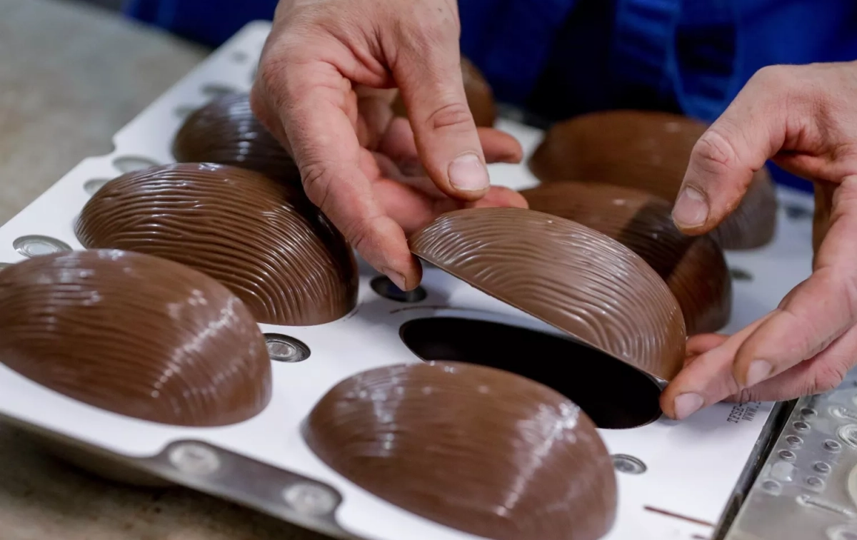 Huevos de chocolate para celebrar la Pascua / EFE Huevos de chocolate para celebrar la Pascua / EFE