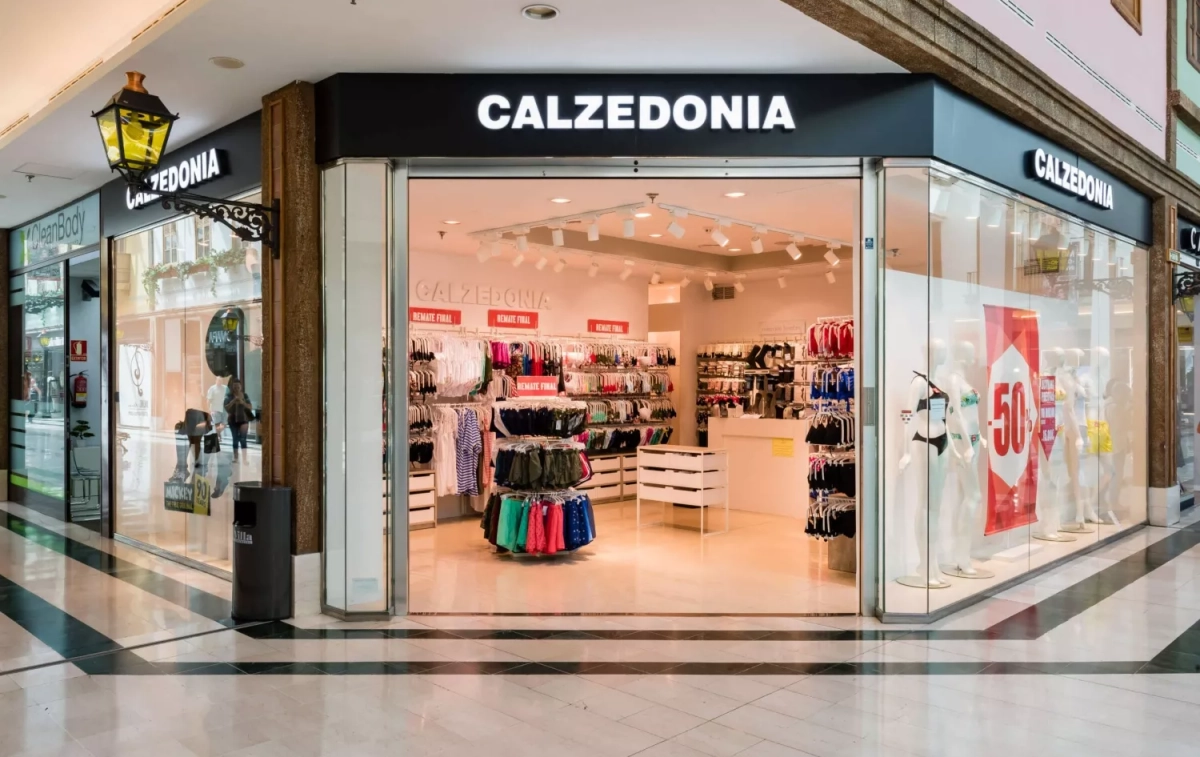 Una tienda de Calzedonia   Foto de Archivo