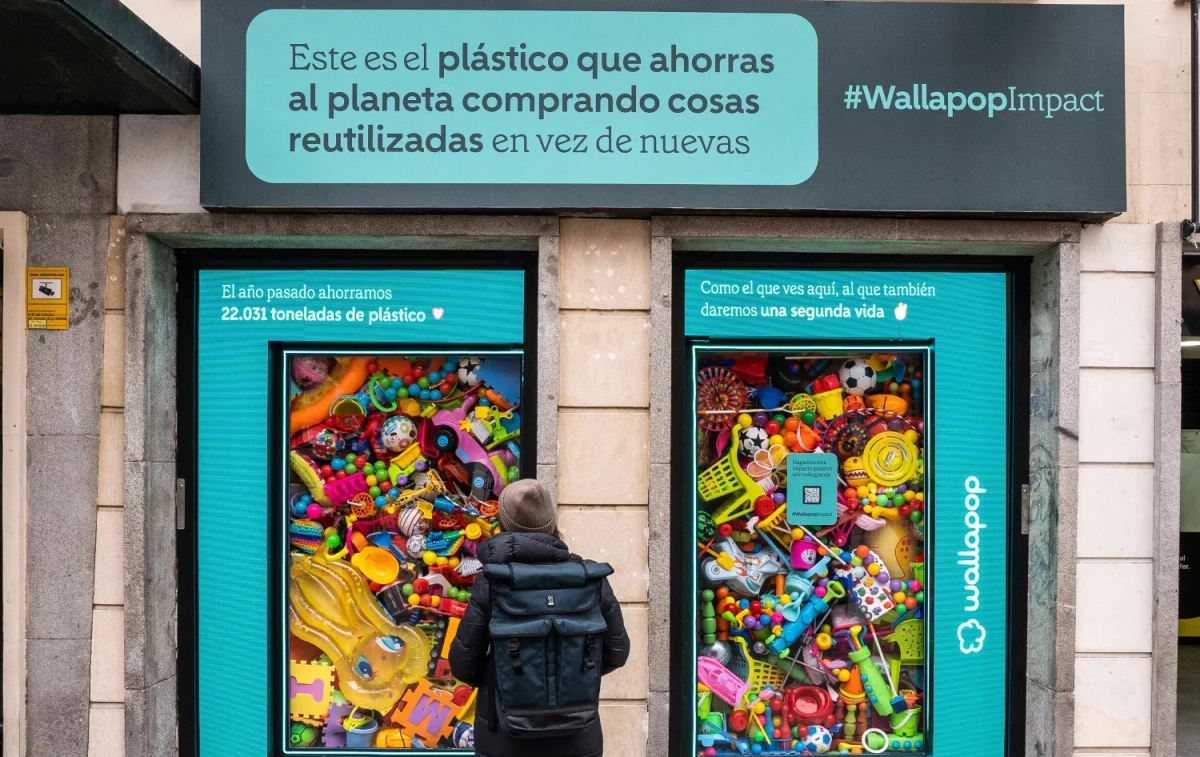 Escaparate de una tienda efímera de la compañía / WALLAPOP Escaparate de una tienda efímera de la compañía / WALLAPOP