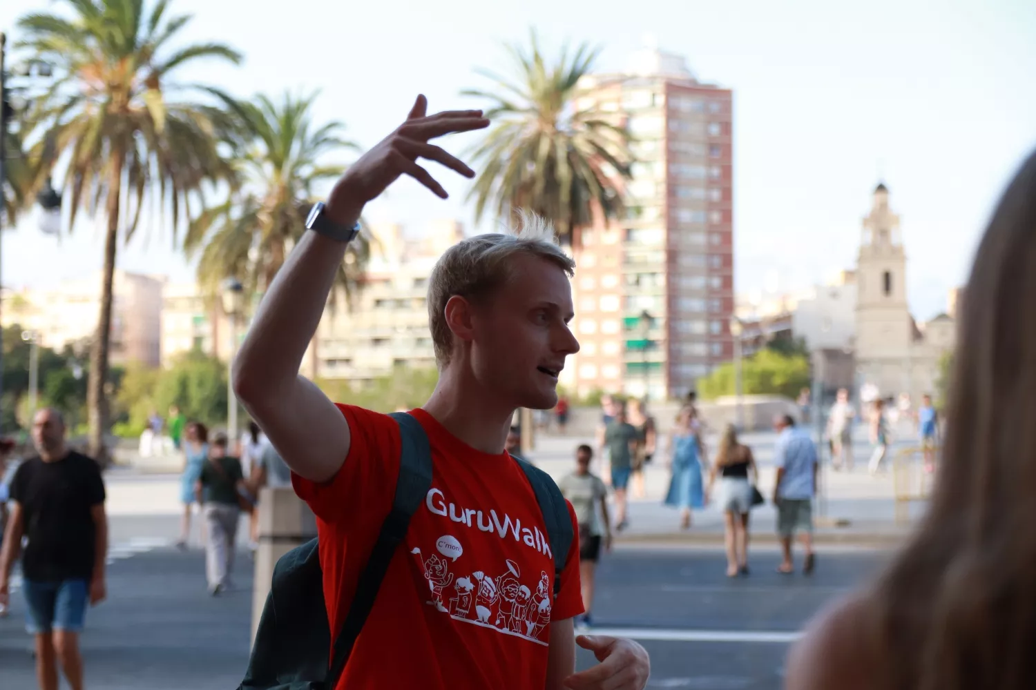 Un guía de GuruWalk durante un free tour / GURUWALK Un guía de GuruWalk durante un free tour / GURUWALK