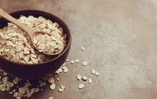 Copos de avena en un cuenco / FREEPIK - @ Racool_studio Copos de avena en un cuenco / FREEPIK - @ Racool_studio