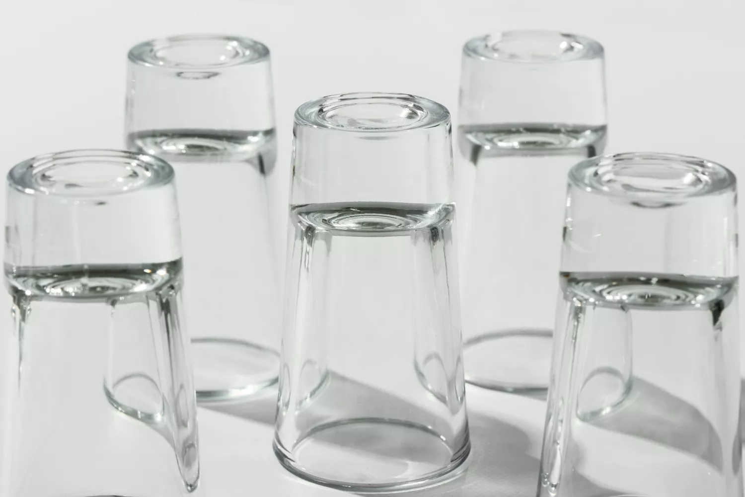 Diferentes vasos de cristal / FREEPIK