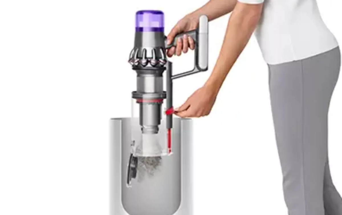 Dibujo esquemático que muestra cómo retirar el filtro / DYSON Dibujo esquemático que muestra cómo retirar el filtro / DYSON