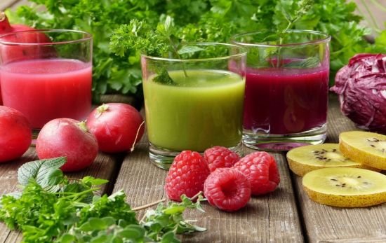 Batidos de frutas y hortalizas que se pueden tomar a media mañana o para cenar / PIXABAY