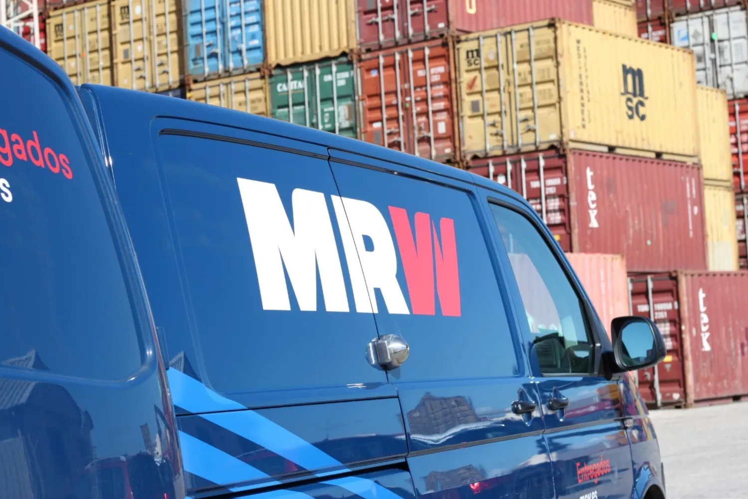 Una furgoneta de reparto de MRW / MRW Una furgoneta de reparto de MRW / MRW