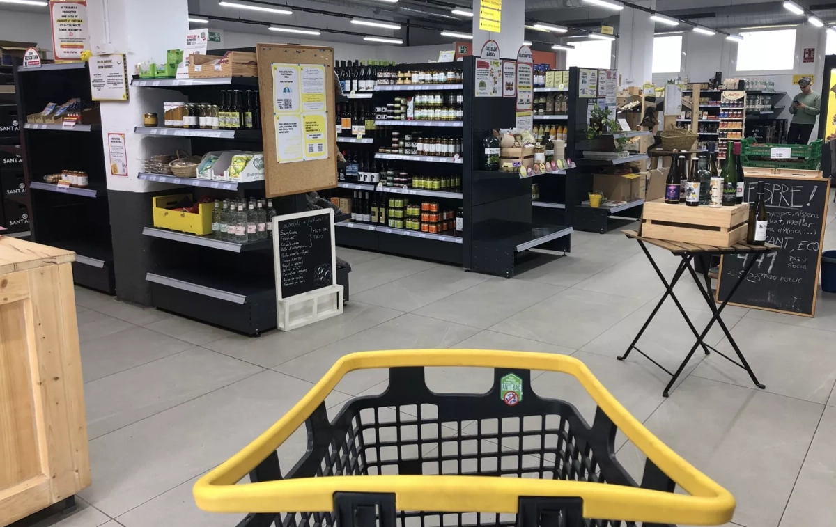 Un carrito de la compra en Foodcoop BCN / TC Un carrito de la compra en Foodcoop BCN / TC