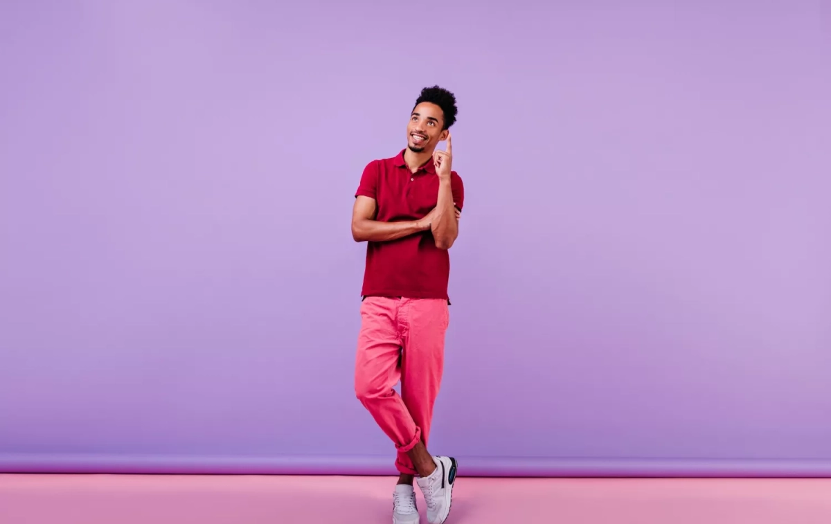 Una casa pintada de violeta KRONOS HOME Una casa pintada de violeta KRONOS HOME