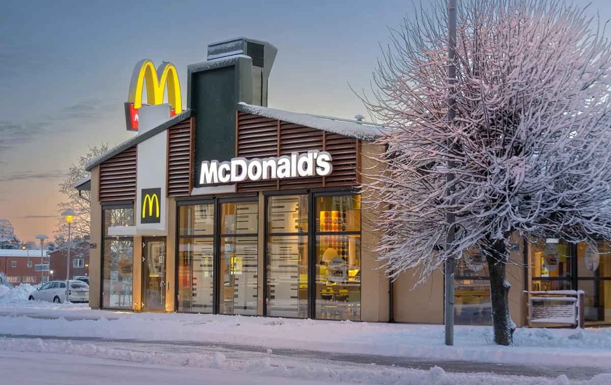 Un McDonald's rodeado de nieve / PEXELS Un McDonald's rodeado de nieve / PEXELS