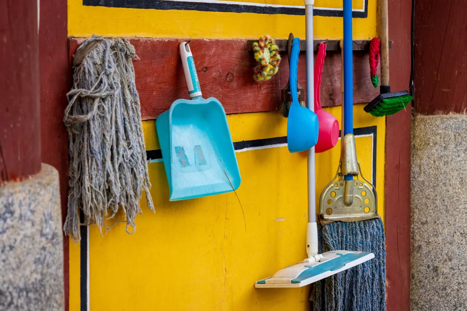 Productos para limpiar el suelo UNSPLASH Productos para limpiar el suelo UNSPLASH
