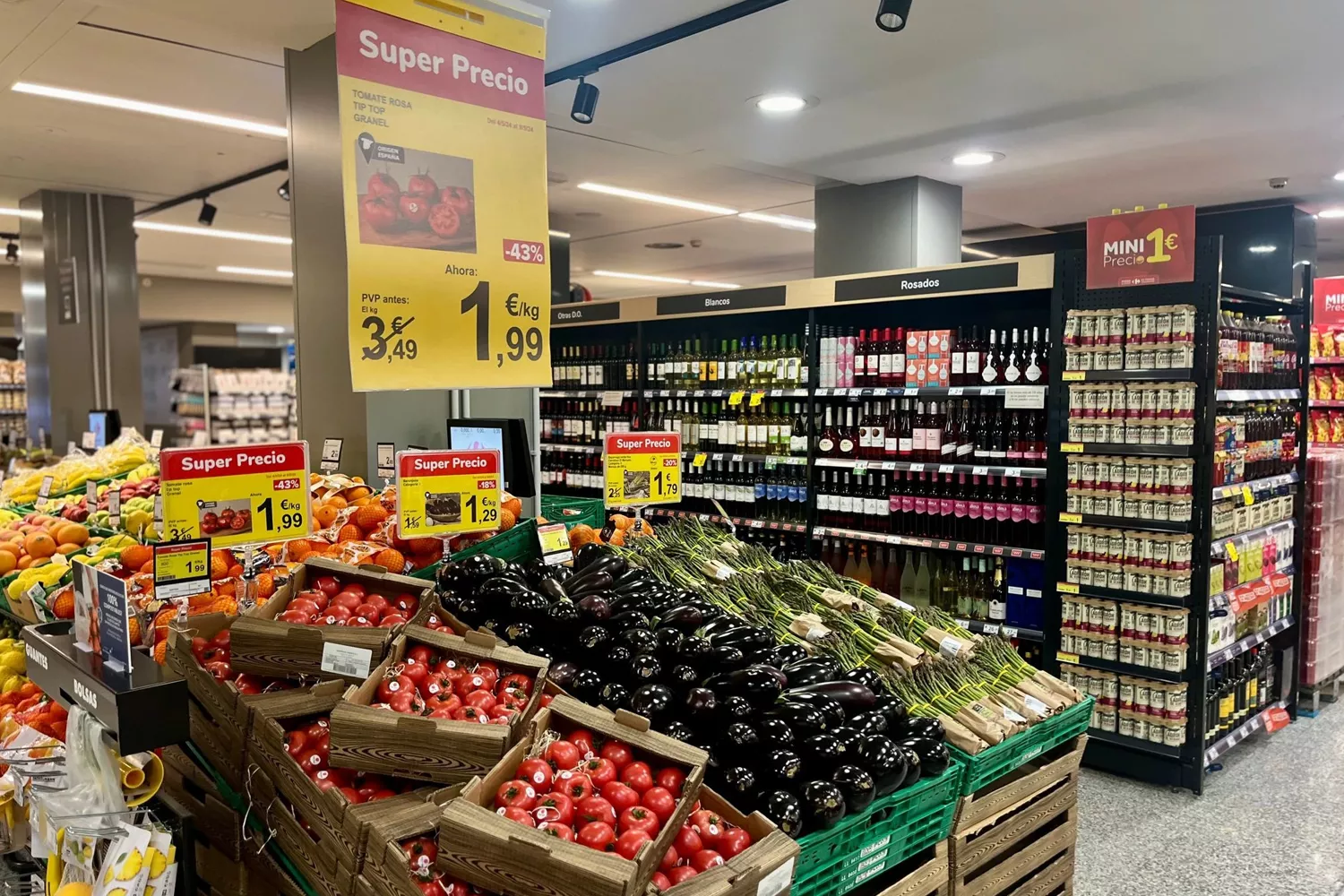 Un supermercado Carrefour con etiquetas de precios / CARREFOUR