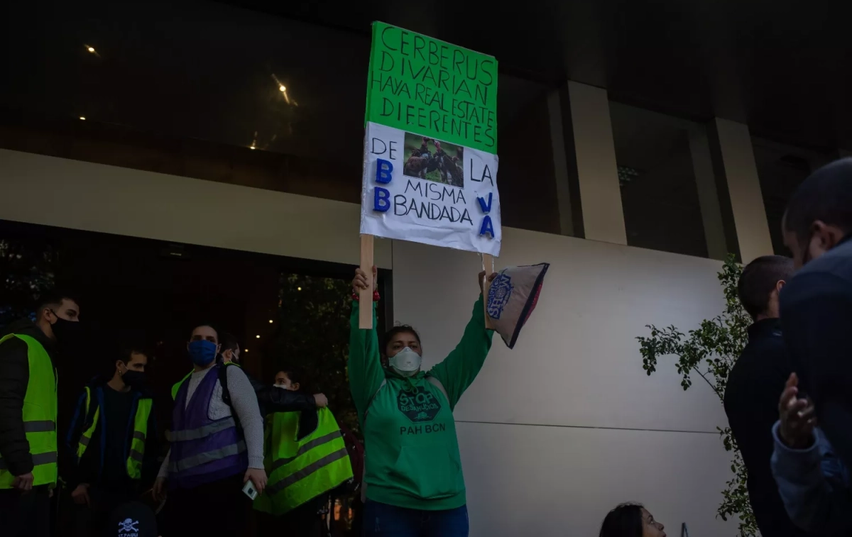 Varias personas protestan contra Cerberus y Divarian en el año 2020 / EUROPA PRESS - DAVID ZORRAKINO Varias personas protestan contra Cerberus y Divarian en el año 2020 / EUROPA PRESS - DAVID ZORRAKINO