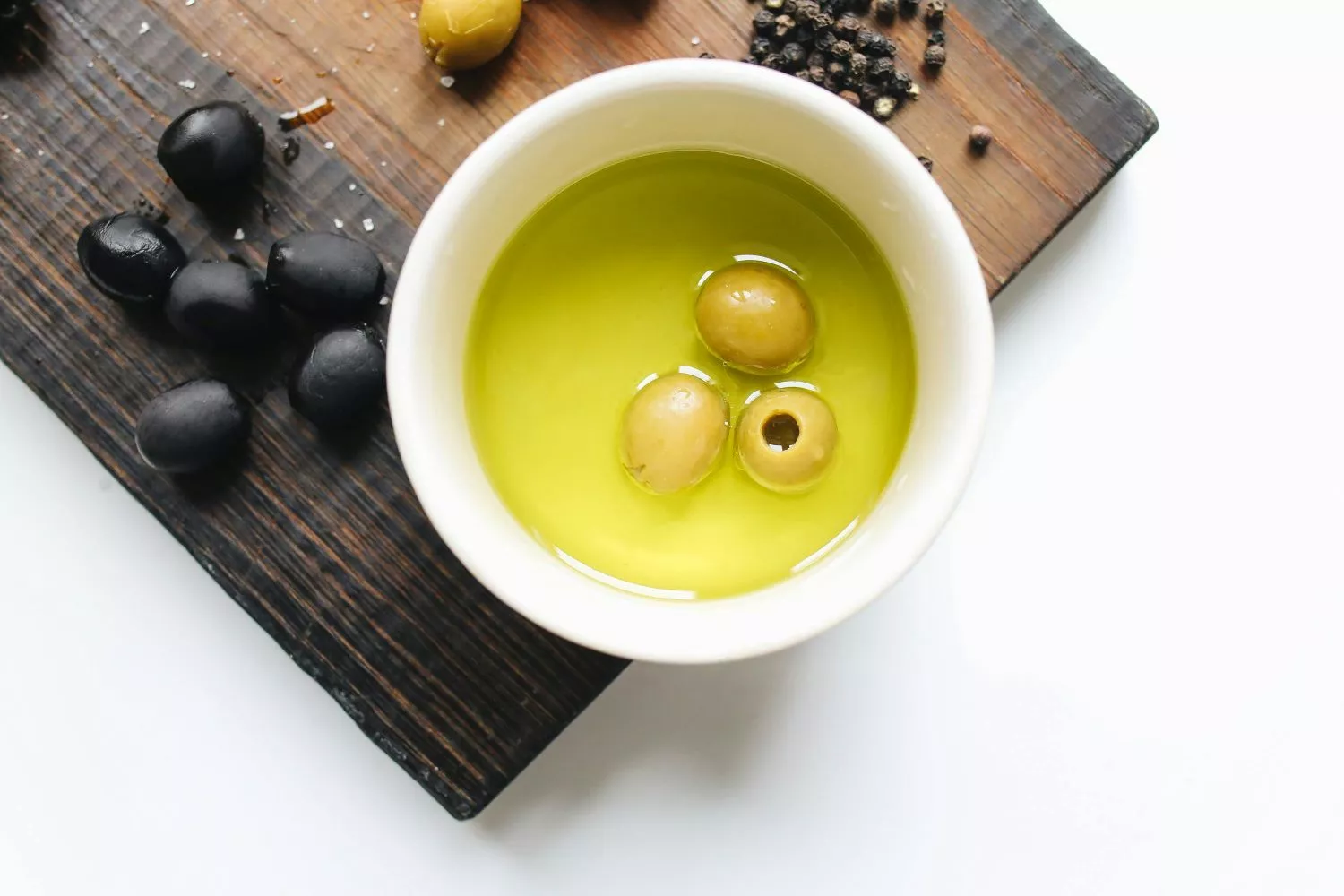 Aceitunas en aceite de oliva virgen / PEXELS Aceitunas en aceite de oliva virgen / PEXELS