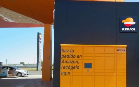 Una de las taquillas de Amazon en las gasolineras Repsol / AMAZON Una de las taquillas de Amazon en las gasolineras Repsol / AMAZON