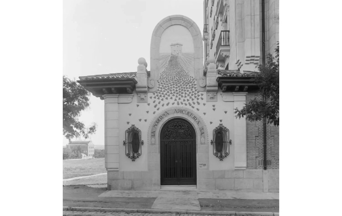 Una imagen antigua de La Moderna Apicultura / CEDIDA Una imagen antigua de La Moderna Apicultura / CEDIDA