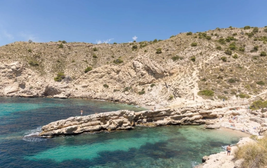 Cala de Racó del Conill en Villajoyosa, Alicante / COMUNIDAD VALENCIANA Cala de Racó del Conill en Villajoyosa, Alicante / COMUNIDAD VALENCIANA