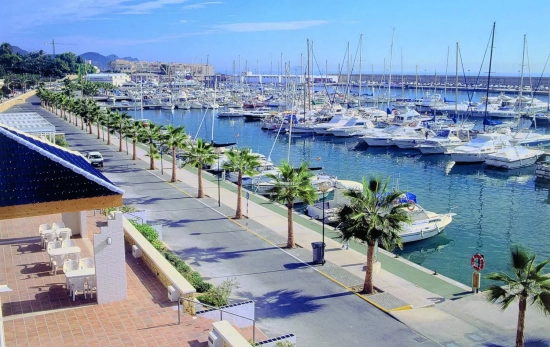 Puerto de Villajoyosa, Alicante / COMUNIDAD VALENCIANA Puerto de Villajoyosa, Alicante / COMUNIDAD VALENCIANA
