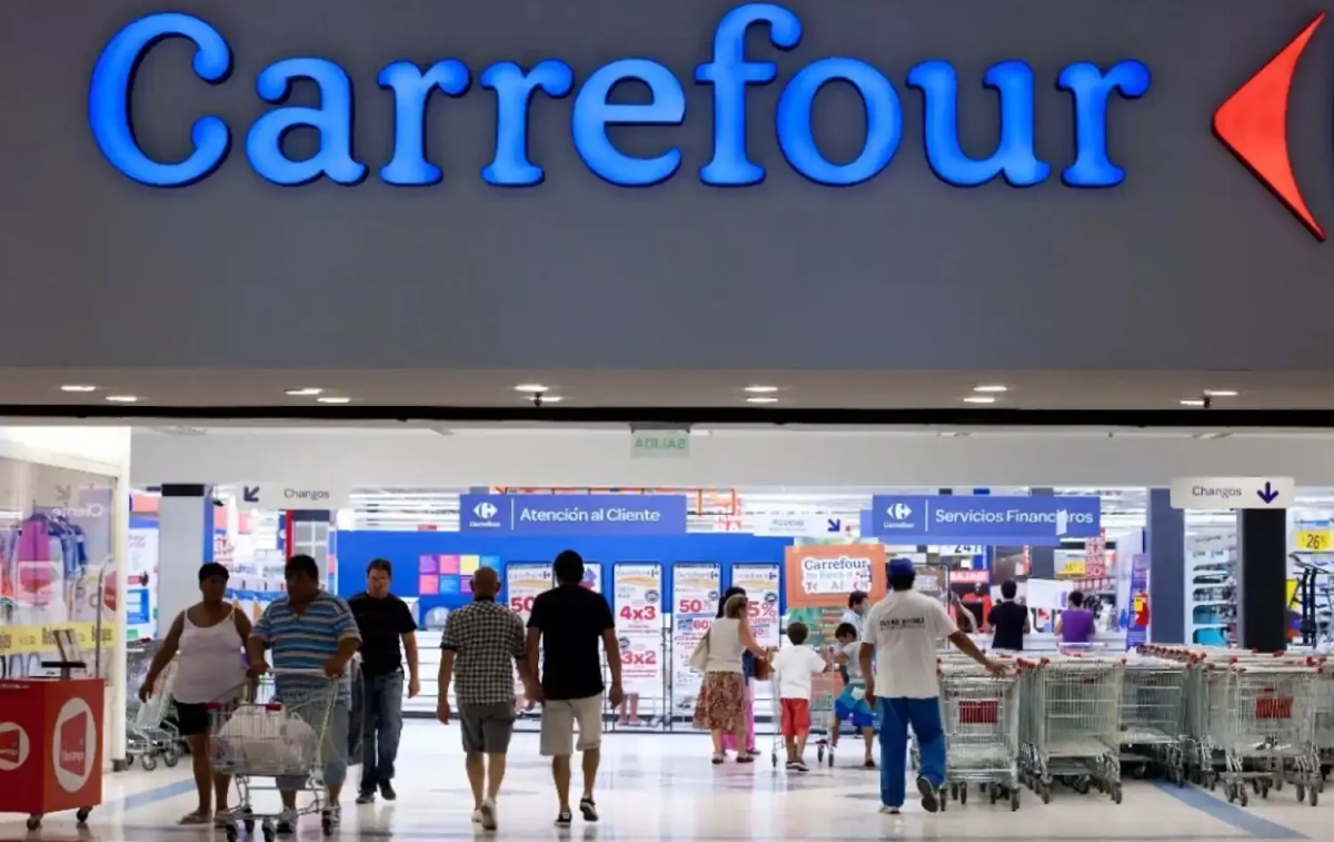 Un establecimiento Carrefour Un establecimiento Carrefour