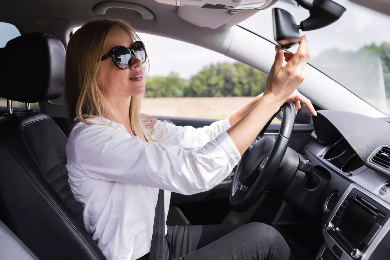 Una persona al volante / FREEPIK