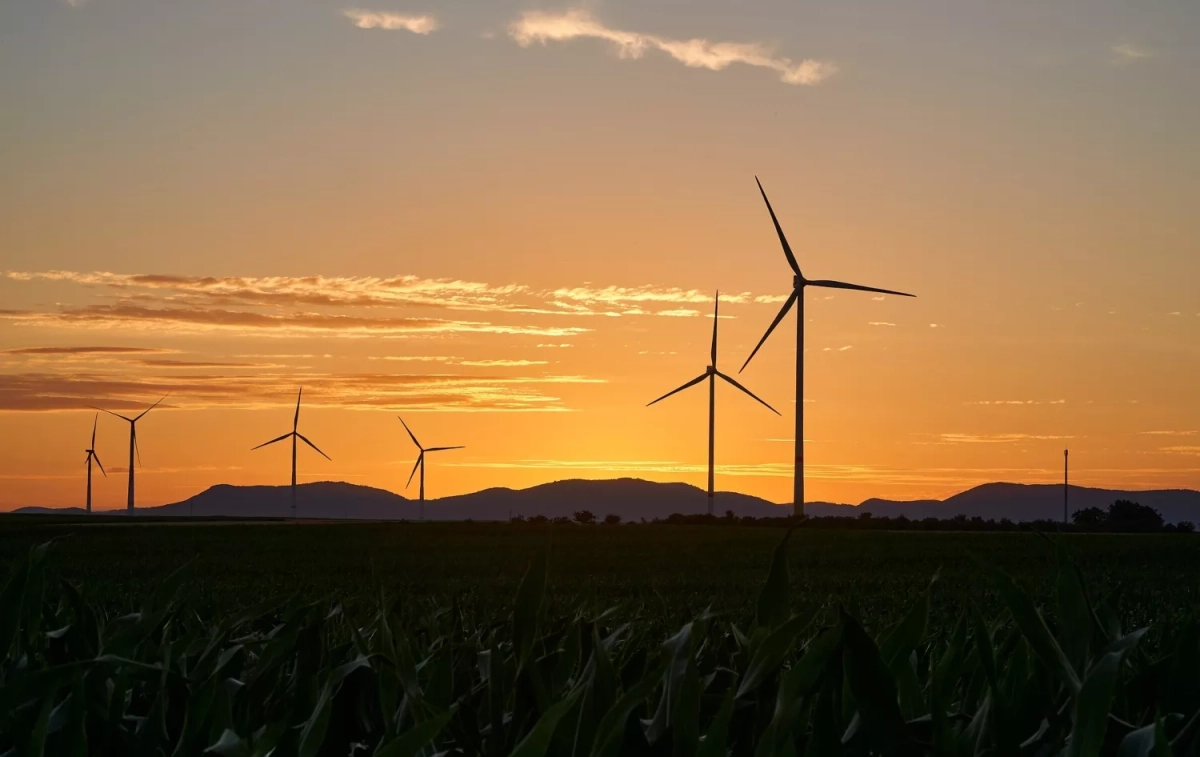 Molinos que dan energía y que influyen en el precio de la luz / PIXABAY Molinos que dan energía y que influyen en el precio de la luz / PIXABAY