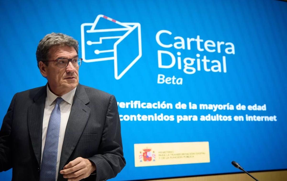 El ministro José Luis Escrivá presenta el sistema de verificación de la mayoría de edad en el acceso al porno / JESÚS HELLÍN - EP El ministro José Luis Escrivá presenta el sistema de verificación de la mayoría de edad en el acceso al porno / JESÚS HELLÍN - EP