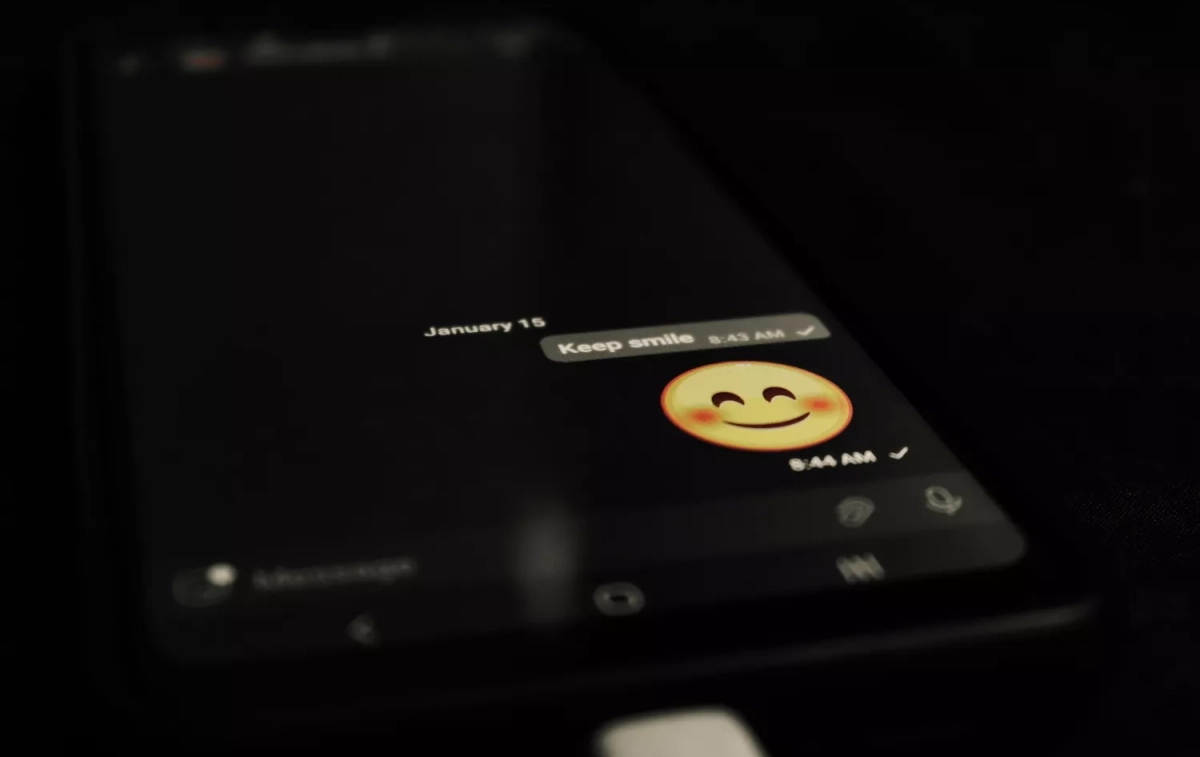 Un mensaje de WhatsApp de un desconocido / UNSPLASH Un mensaje de WhatsApp de un desconocido / UNSPLASH