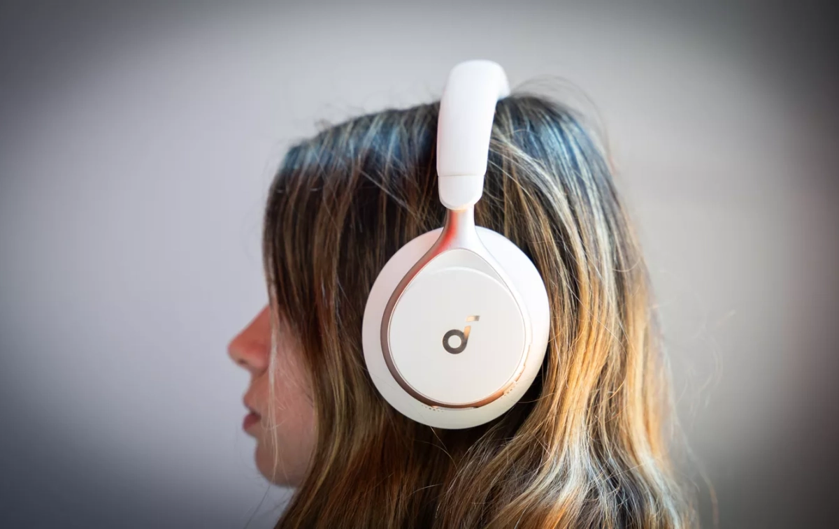 Auriculares de Soundcore Space One / Luis Miguel Añón Auriculares de Soundcore Space One / Luis Miguel Añón