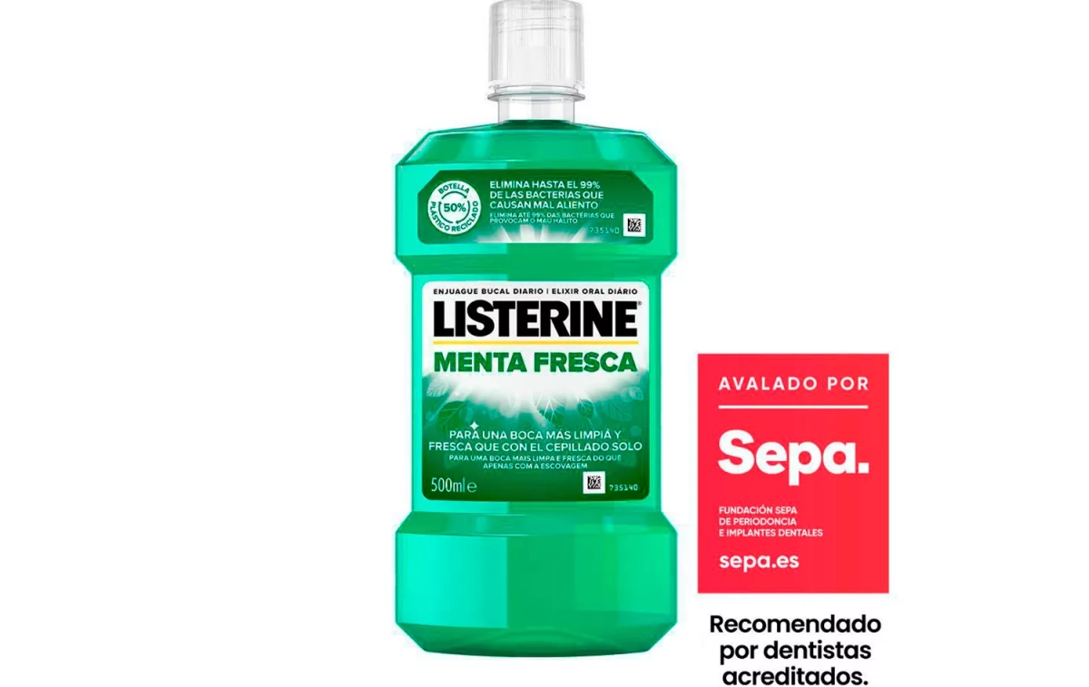 Un bote del Listerine analizado en el estudio / LISTERINE Un bote del Listerine analizado en el estudio / LISTERINE