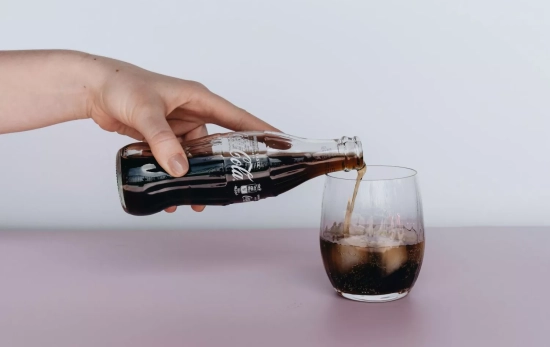 Un refresco con más de 39 gr de azúcar revela señales negativas en nuestro organismo / PEXELS Un refresco con más de 39 gr de azúcar revela señales negativas en nuestro organismo / PEXELS