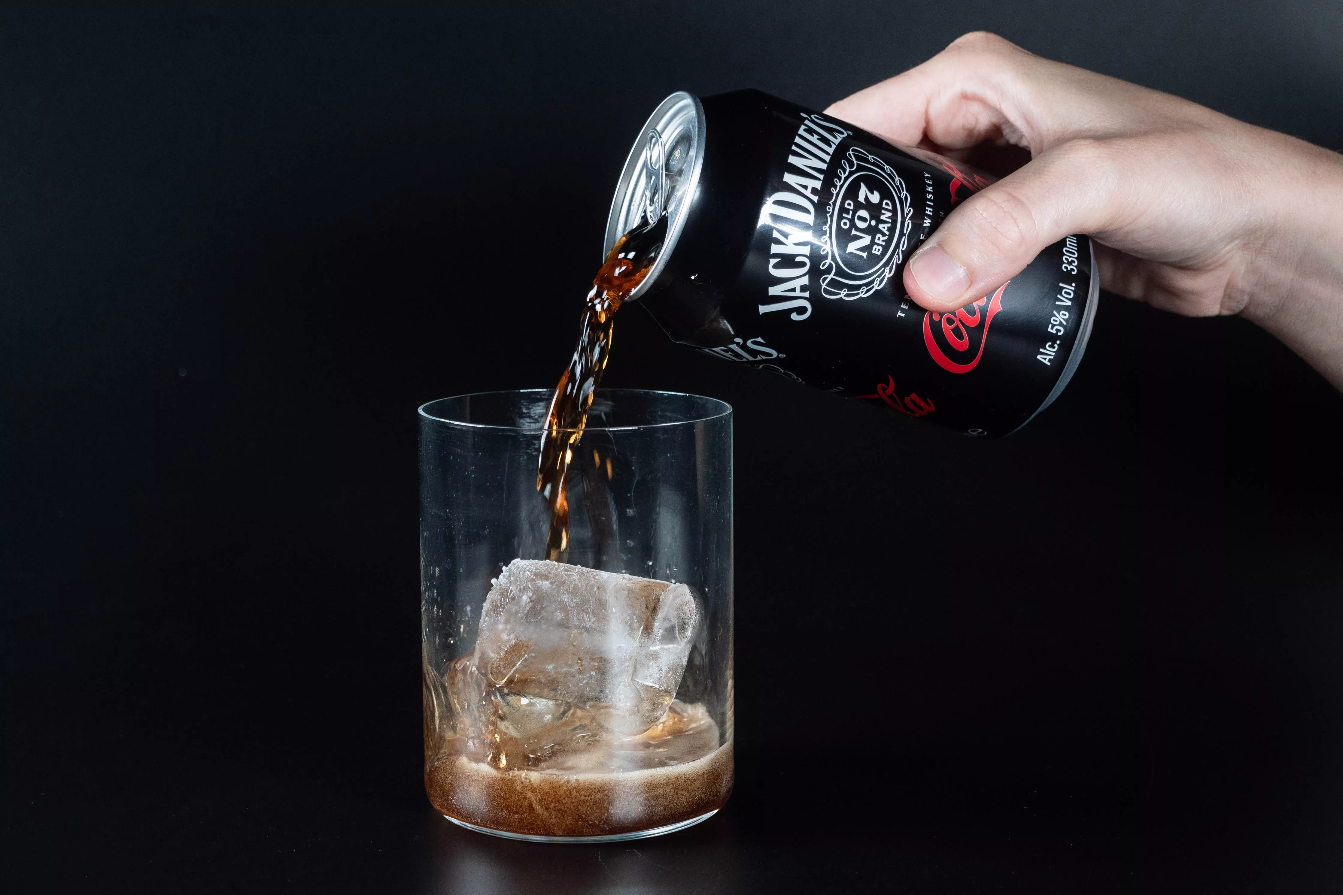 Coca-cola & Jack Daniel's / ÒSCAR GIL COY Coca-cola & Jack Daniel's / ÒSCAR GIL COY