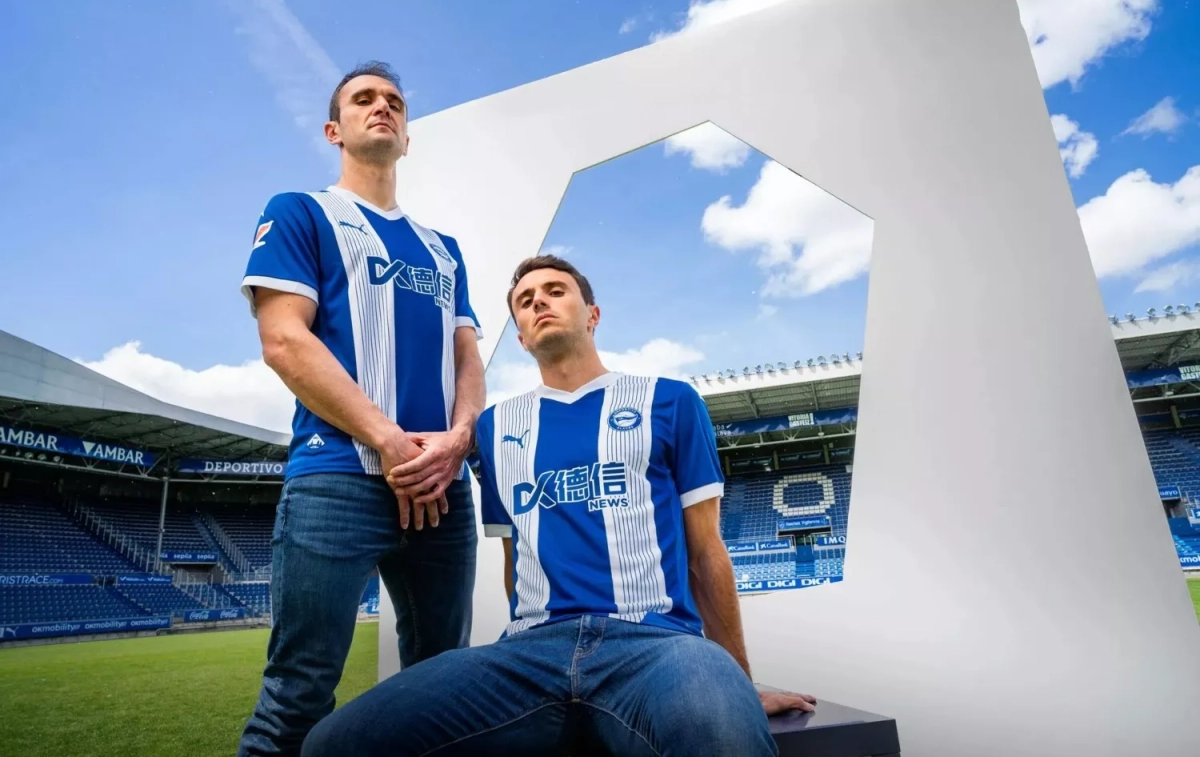 Camiseta del Deportivo Alavés / DEPORTIVO ALAVÉS Camiseta del Deportivo Alavés / DEPORTIVO ALAVÉS