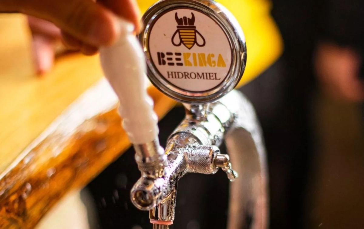 Un grifo con el logo de la marca / BEEKINGA - FACEBOOK Un grifo con el logo de la marca / BEEKINGA - FACEBOOK